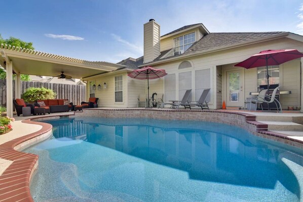 Pool - PRIVATE POOL w/Full Amenities by BLD & Joe Pool LK (Mansfield)
