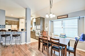 Unclassified image, 3 of 43, button