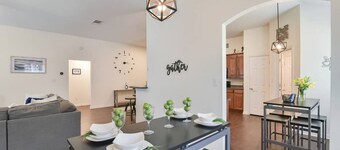 ★ Modern Sports Theme Getaway near AT&T & BLD★