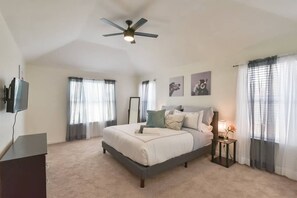 3 Schlafzimmer, Schreibtisch, Bügeleisen/Bügelbrett, kostenloses WLAN