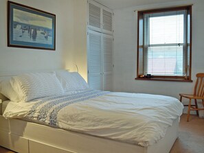 4 quartos, Wi-Fi de cortesia, roupa de cama