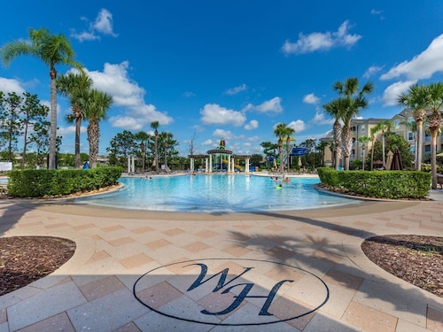 Beautiful 6 Bed 4 Bath Windsor Hills Resort Home-Free pool heat, close to Disney