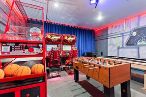 Spielezimmer