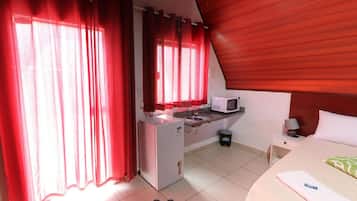 ميني بار وواي فاي مجانًا