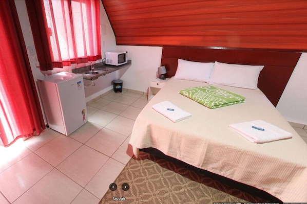 Chambre quadruple familiale | Minibar, accĂšs au Wi-Fi (inclus)