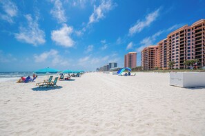 Beach nearby - Beautifully Decorated HOME! ~ Close to EVERYTHING! ~ 2BR 2BA ~ Mariner Lakes (Orange Beach)