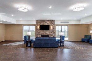 Lobby - Comfort Inn & Suites Waller (Waller)