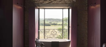 Château & Village Castigno - Wine Hotel & Resort