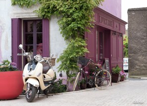 View from property - Château & Village Castigno - Wine Hotel & Resort (Assignan)