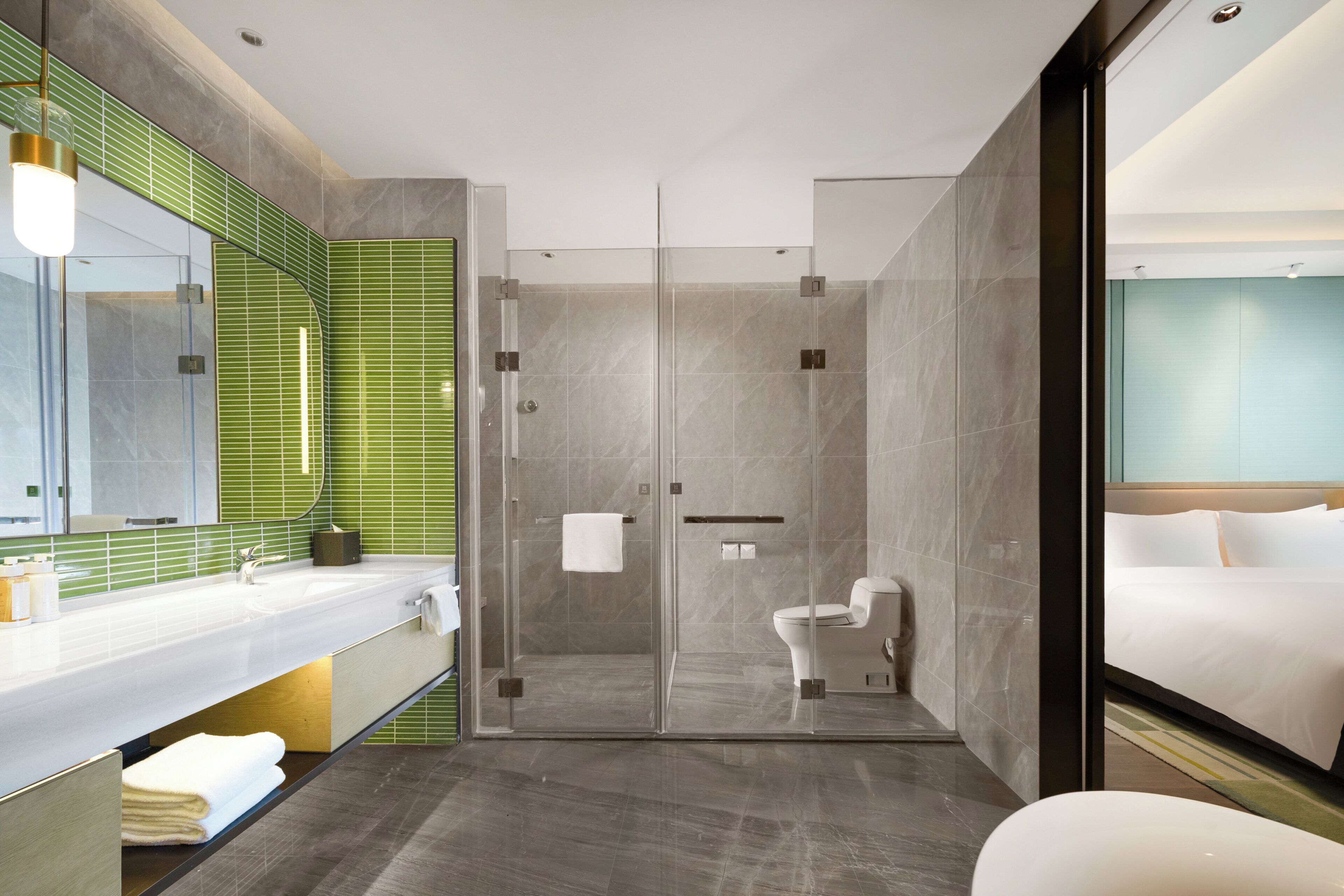 Shower dan pancuran hujan