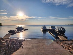 Miscellaneous - Ontario @ Kimar`s Resort Lk SUP (Au Train)