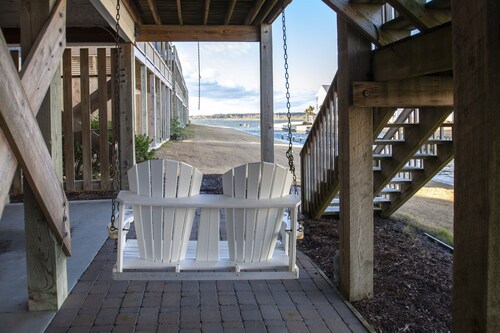 Waterfront Home - Put Your Feet In the Sand + Kayaks, SUP's, & Boat Dock