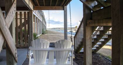 Waterfront Home - Put Your Feet In the Sand + Kayaks, SUP's, & Boat Dock