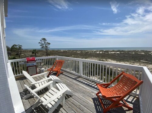 'Coy T by the Sea' Gulf Front home on the Cape