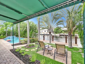 Piscine extérieure, piscine chauffée