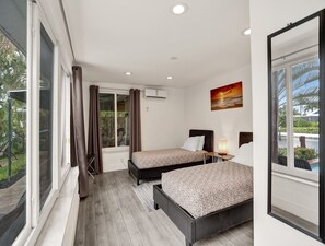 3 bedrooms, desk, iron/ironing board, free WiFi