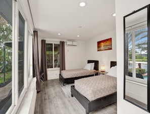 3 bedrooms, desk, iron/ironing board, free WiFi