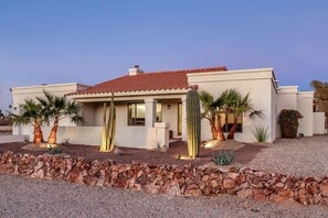 Front of property - Avenida Laredo (Lake Havasu City)