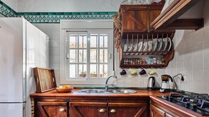 Fridge, microwave, oven, stovetop - Villa Maymonis Chiclana de la Frontera by Ruralidays (Cádiz)