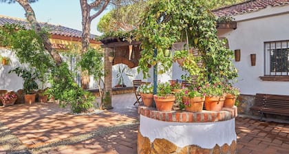 Villa Maymonis Chiclana de la Frontera by Ruralidays