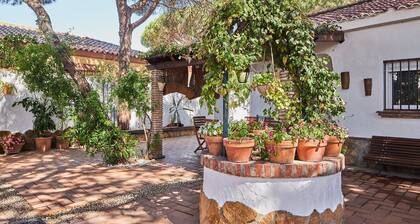 Villa Maymonis Chiclana de la Frontera by Ruralidays