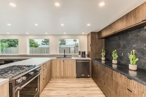 Fridge, microwave, oven, stovetop - Luxurious Modern Scottsdale Home w/ Heated Pool (Scottsdale)
