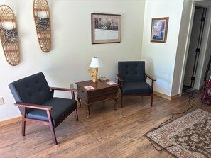 Interior - ADULTS 25 or older ONLY Creekside Vacation Rental Suite 3, Historic Downtown (Buffalo)