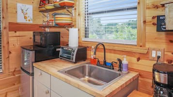Fridge, microwave, coffee/tea maker, toaster oven