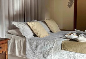 Standard Double Room | Minibar, free WiFi, bed sheets - Pousada Estalagem D Ajuda (Porto Seguro)
