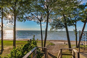 Beach nearby, sun-loungers