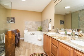 Shower, jetted bath, hair dryer, towels