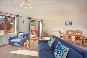 Smart TV, DVD player, music library - Trevells is a spacious cottage situated in the stables at Roserrow (Roserrow)