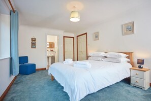 3 dormitorios, tabla de planchar con plancha, wifi y ropa de cama