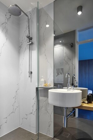 Shower, hair dryer, towels, soap - Breathtaking Sydney Harbour Views from Stylish Harbourside Studio (McMahons Point)