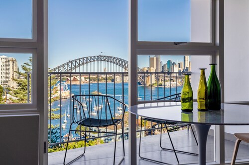 Breathtaking Sydney Harbour Views from Stylish Harbourside Studio