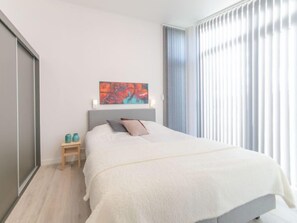 2 Schlafzimmer, Schreibtisch, Internetzugang