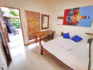 Standard Room | In-room safe, soundproofing, free WiFi, bed sheets - Cornerstone Bali Coworking (Canggu)