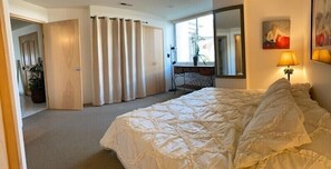2 quartos, escrivaninha, Wi-Fi de cortesia, roupa de cama