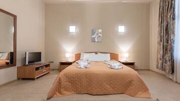 1 bedroom, internet, bed sheets