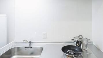 ๋์ฅ๊ณ , ์ ์๋ ์ธ์ง, ์ฟกํ, ๋ฐฅ์ฅ