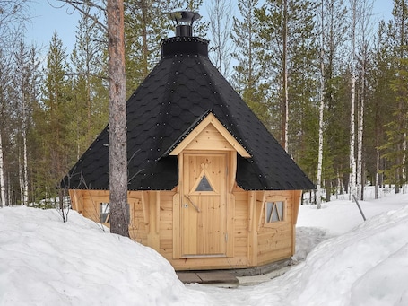 Exterior. Lux iii by Interhome