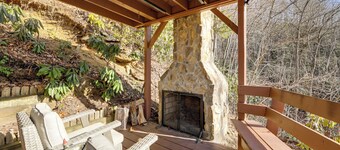 1 Mile to Golfing: Porch w/ Fireplace + Mtn Views!