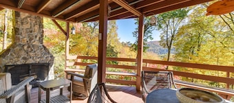 ’Villa l’Abri’: BBQ-Ready Maggie Valley Escape!
