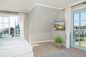 Unclassified image, 3 of 22, button - Beachalm, Deutschland (List)