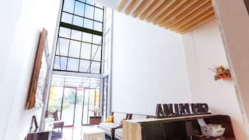 Sala de estar en el lobby