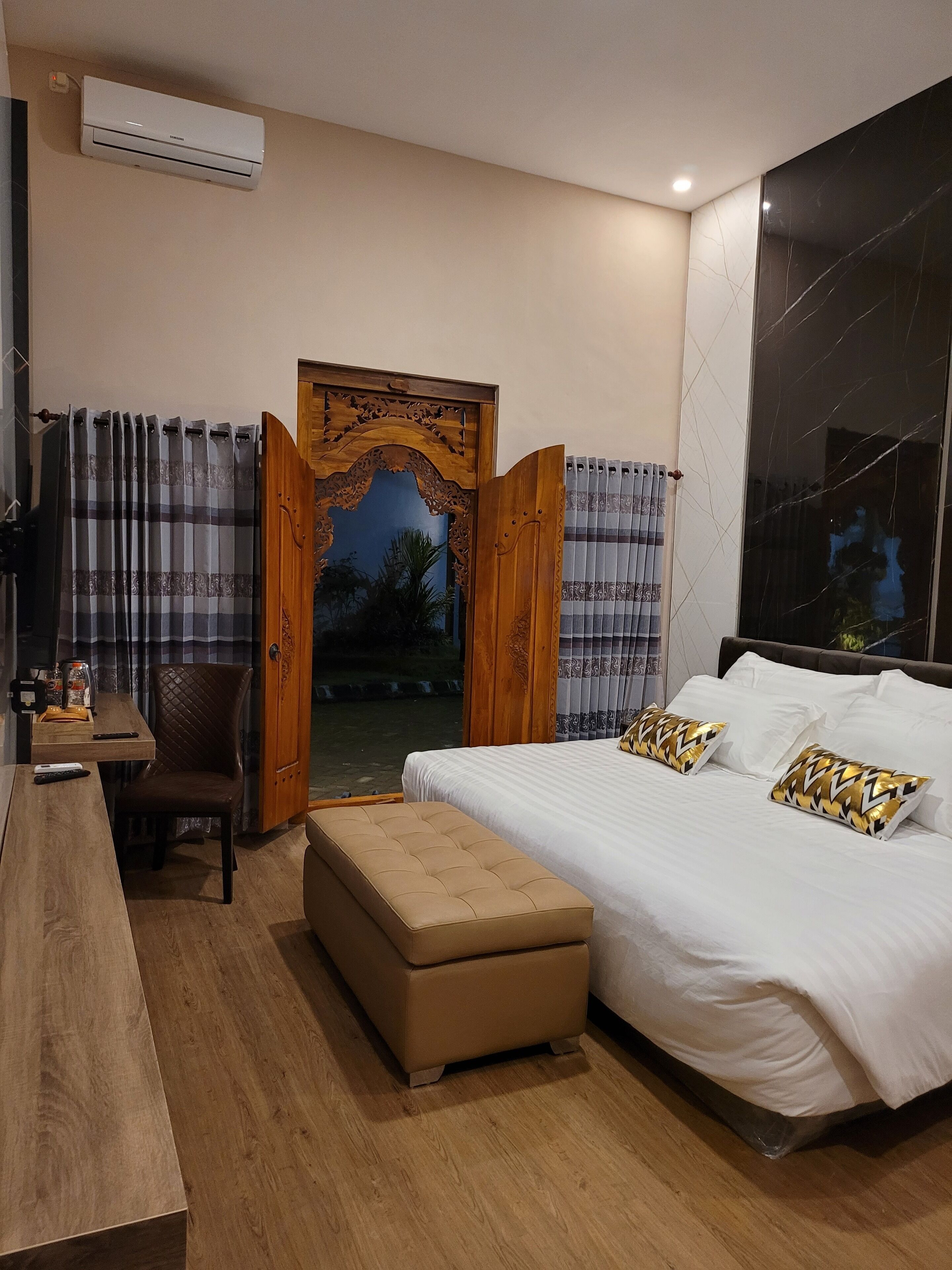 Premium bedding, desk, soundproofing, iron/ironing board