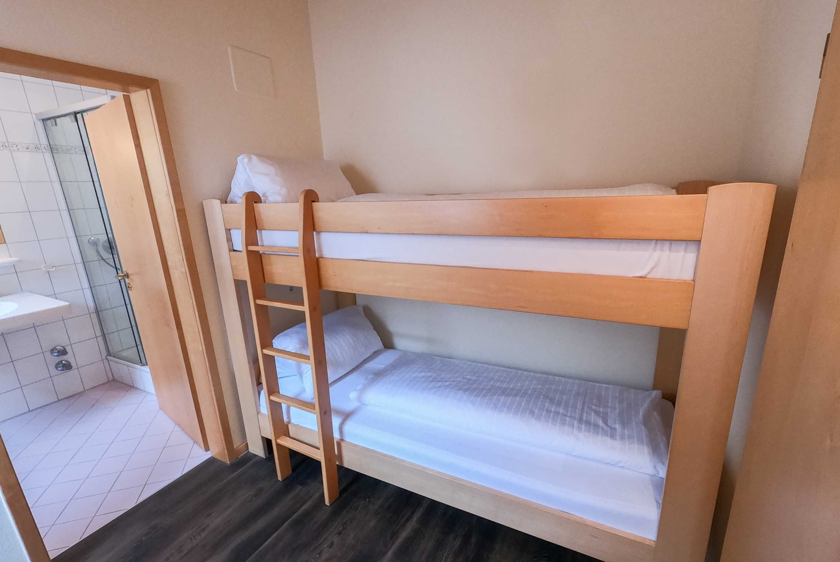 2 bedrooms, in-room safe, bed sheets