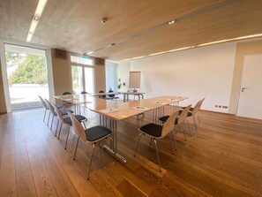 Unclassified image, 2 of 20, button - Family room Stammhaus category I - Höchsten Natur Erlebnis Hotel (Illmensee)