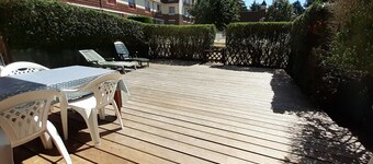 Ground floor apartment with terrace & heated pool