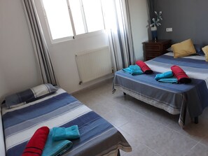 7 Schlafzimmer, Bügeleisen/Bügelbrett, kostenloses WLAN, Bettwäsche